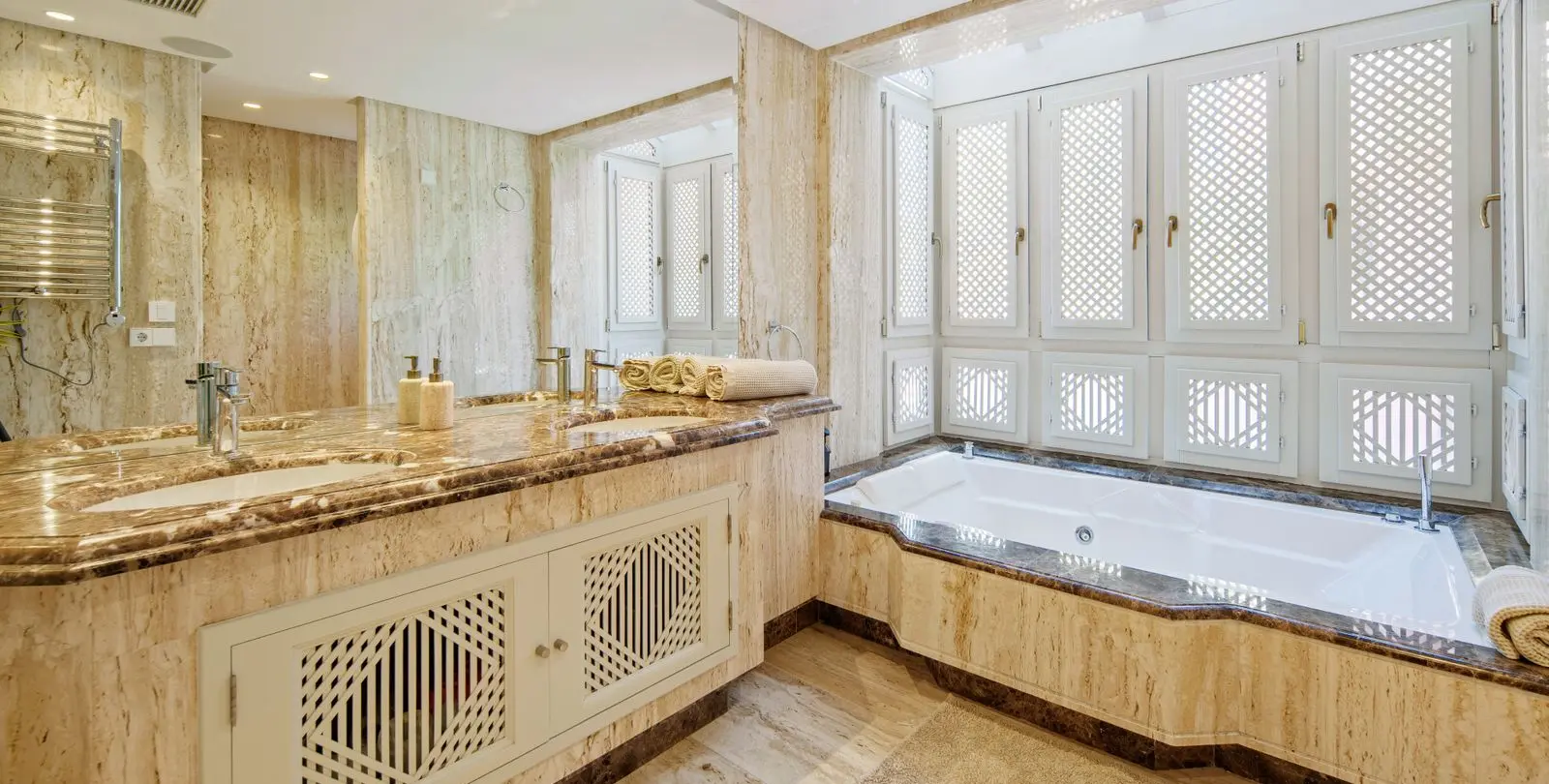 Venta de ático dúplex en Marbella 20