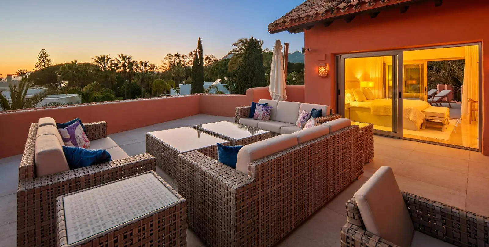 Venta de ático dúplex en Marbella 35
