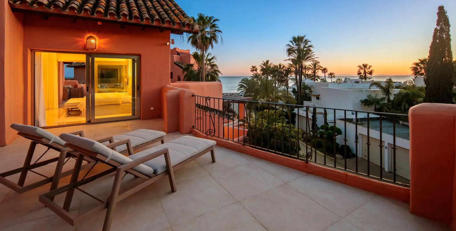 Venta de ático dúplex en Marbella 36
