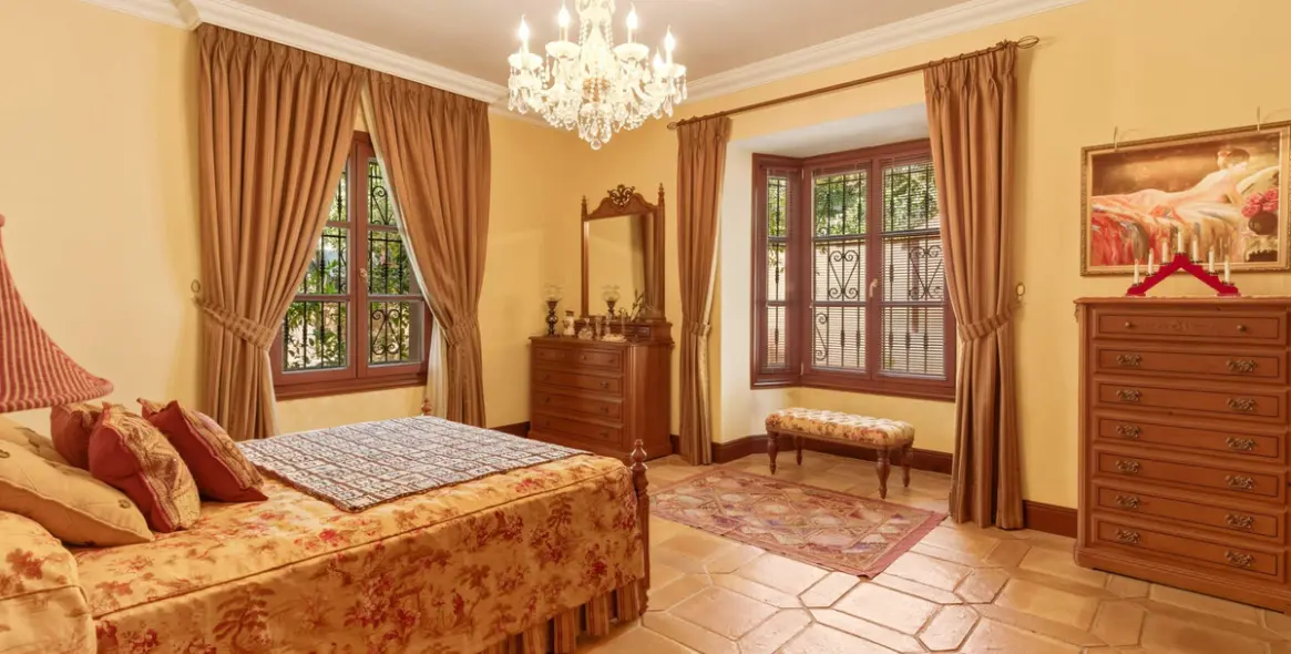 Sale of detached villa in Guadalmina Alta 30
