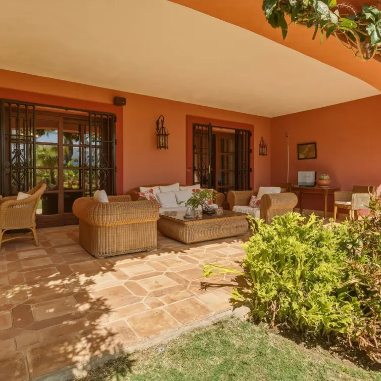Sale of detached villa in Guadalmina Alta