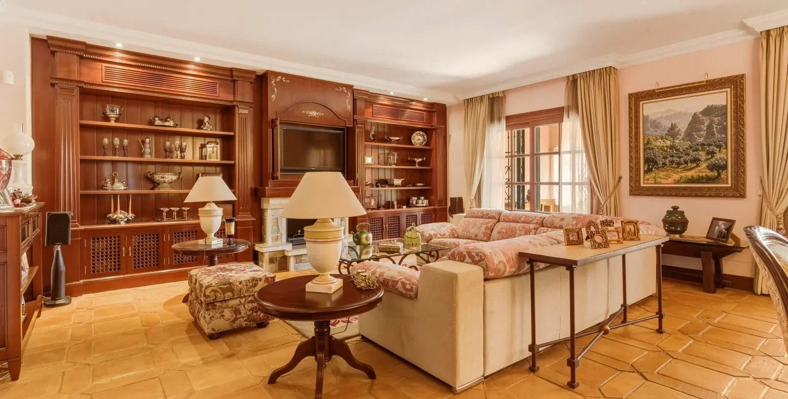 Sale of detached villa in Guadalmina Alta 7
