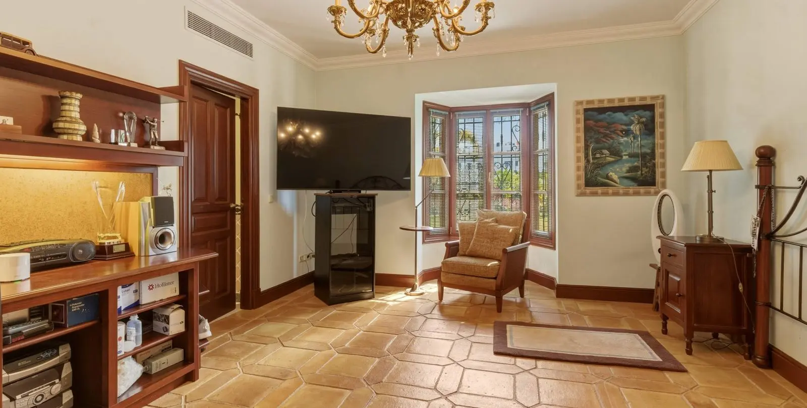 Sale of detached villa in Guadalmina Alta 18