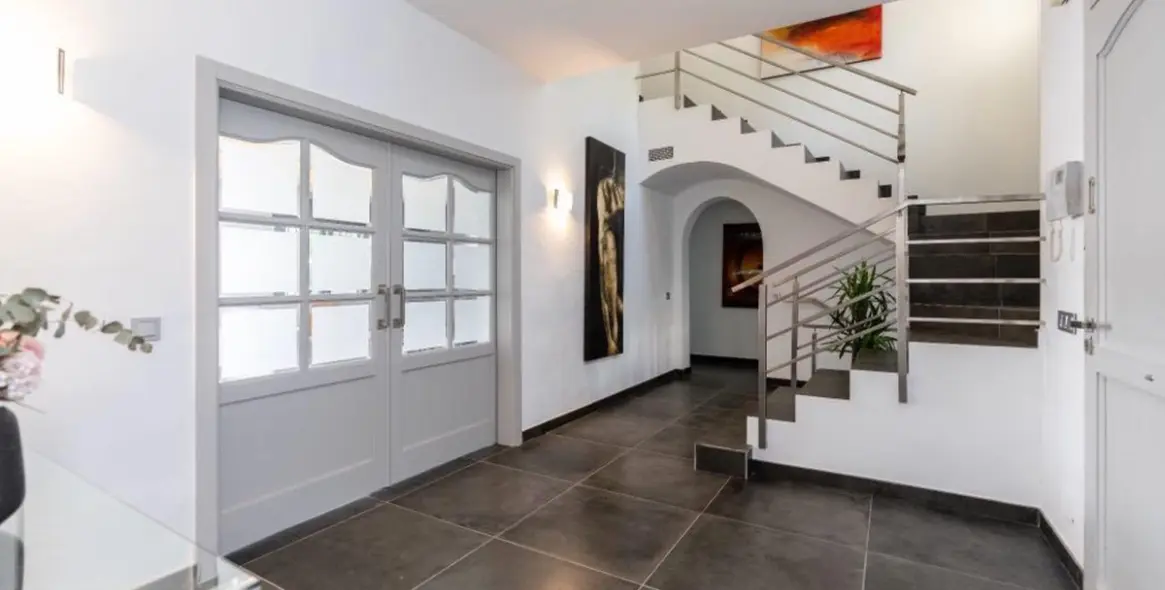 Sale of detached villa in Marbella 4