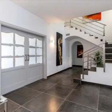Sale of detached villa in Marbella