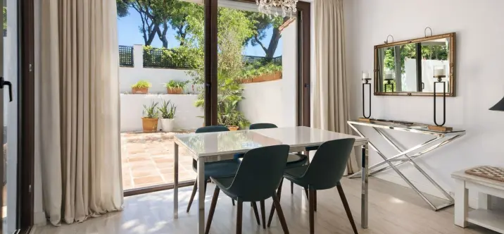 Краткосрочная аренда таунхауса в Elviria 2