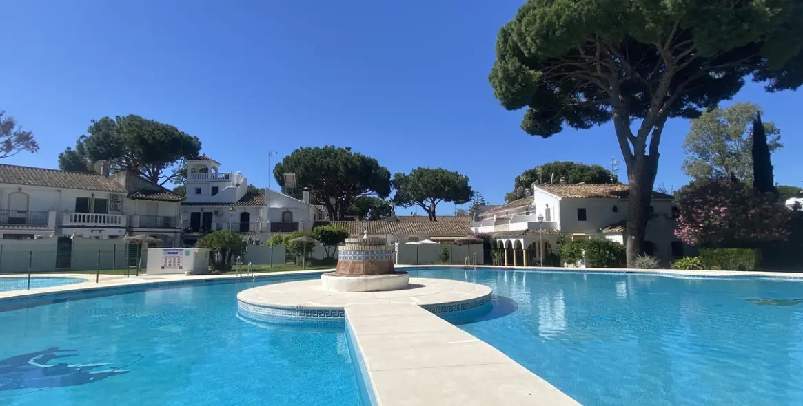 Alquiler a corto plazo de adosado en Elviria 17