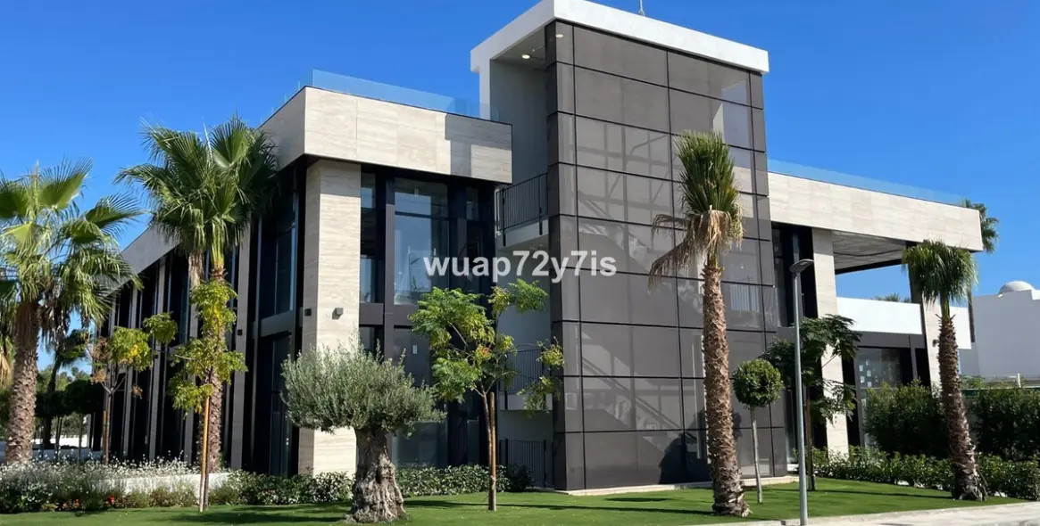 Long-term rent of commercial premises in Nueva Andalucía 1