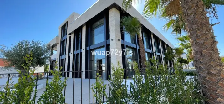 Long-term rent of commercial premises in Nueva Andalucía 1