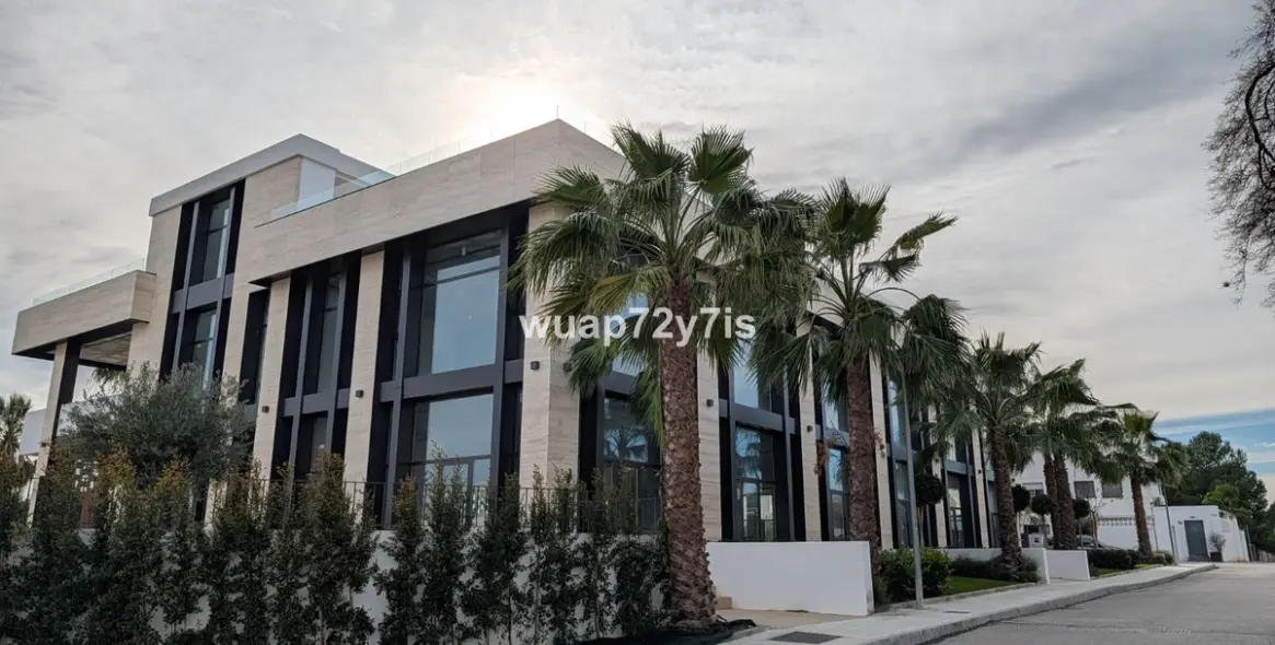 Long-term rent of commercial premises in Nueva Andalucía 13