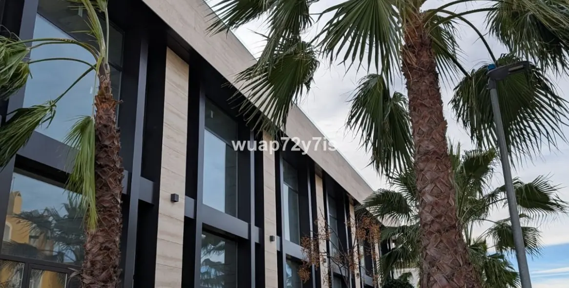 Long-term rent of commercial premises in Nueva Andalucía 98