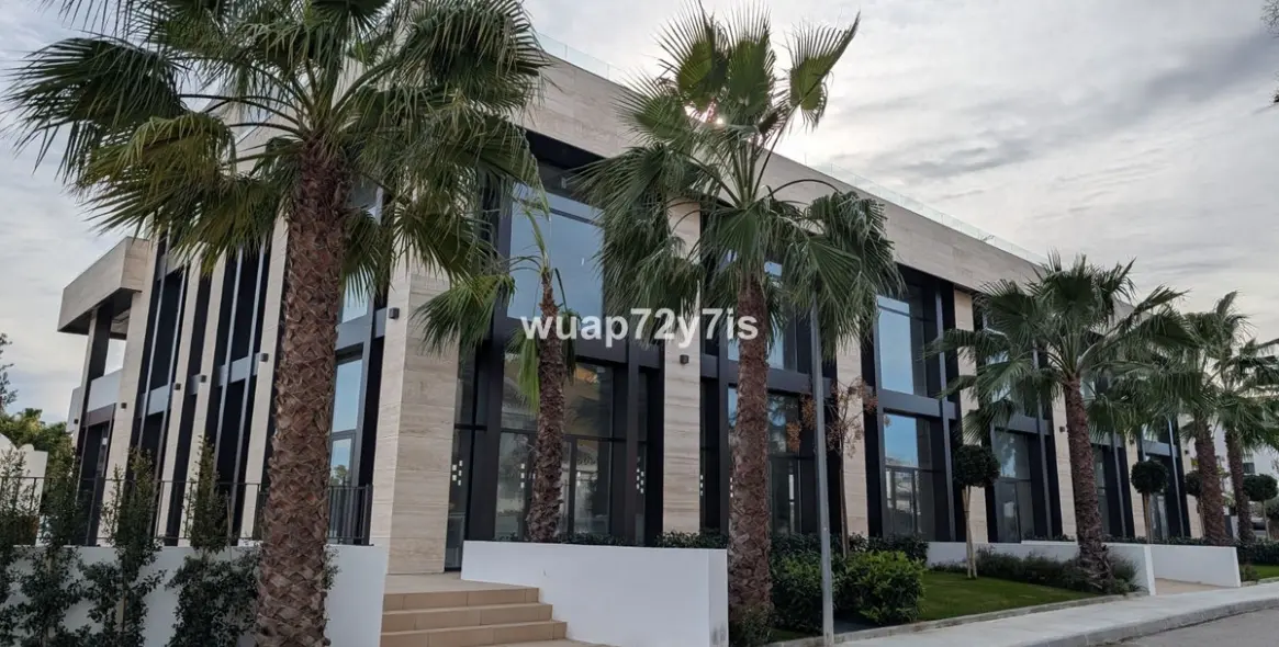 Long-term rent of commercial premises in Nueva Andalucía 112