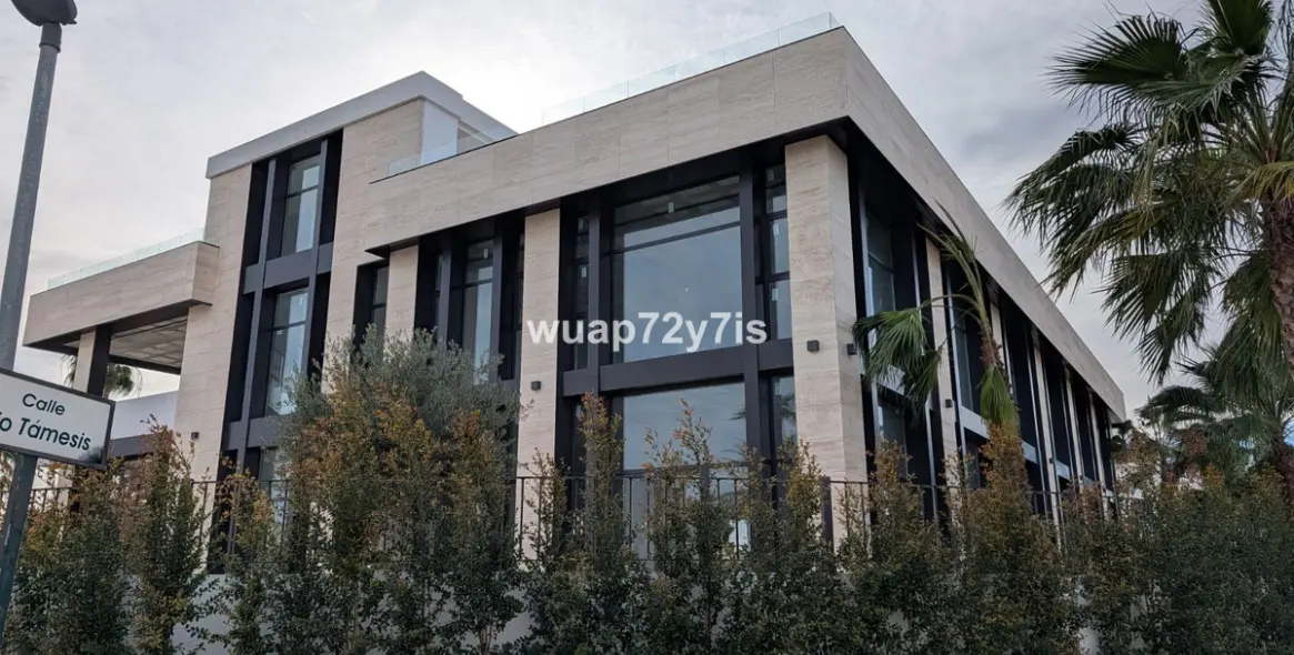 Long-term rent of commercial premises in Nueva Andalucía 128