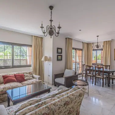 Long-term rent of penthouse in Hacienda del Sol