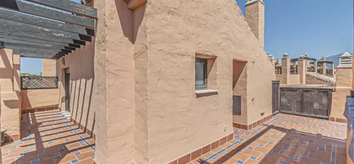 Long-term rent of penthouse in Hacienda del Sol 3