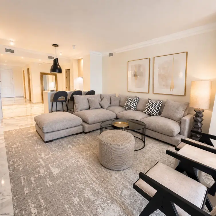 Long-term rent of middle floor apartment in Nueva Andalucía