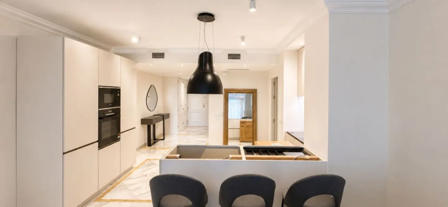 Long-term rent of middle floor apartment in Nueva Andalucía 2