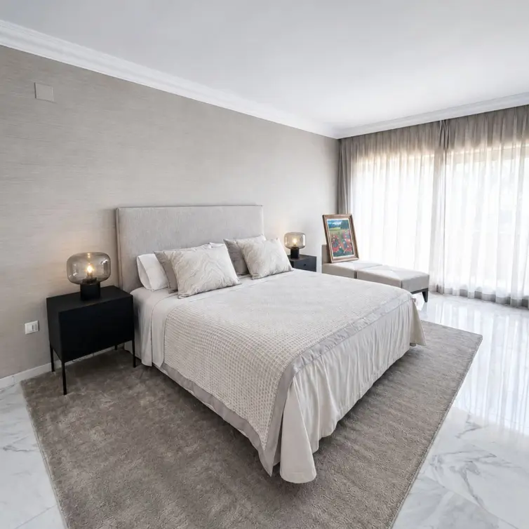 Long-term rent of middle floor apartment in Nueva Andalucía
