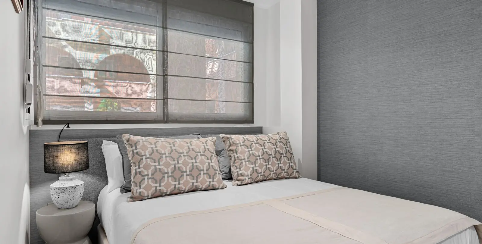 Venta de apartamento en planta media en Nueva Andalucía 11