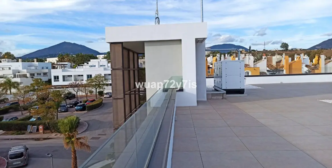 Long-term rent of commercial premises in Nueva Andalucía 35