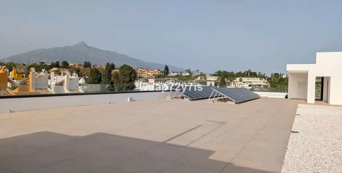 Long-term rent of commercial premises in Nueva Andalucía 38