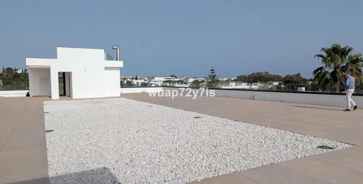 Long-term rent of commercial premises in Nueva Andalucía 47