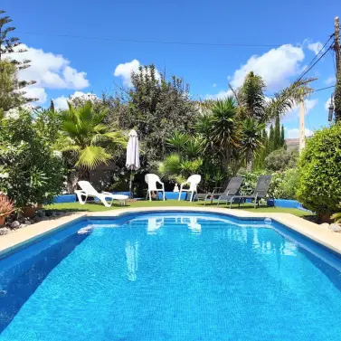 Venta de finca - cortijo en Alora