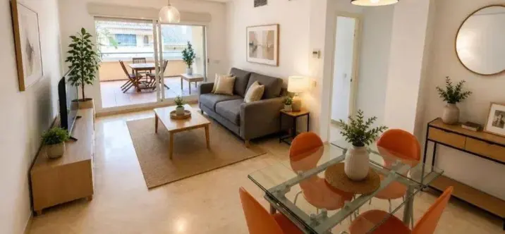 Venta de apartamento en planta media en San Pedro de Alcántara 1