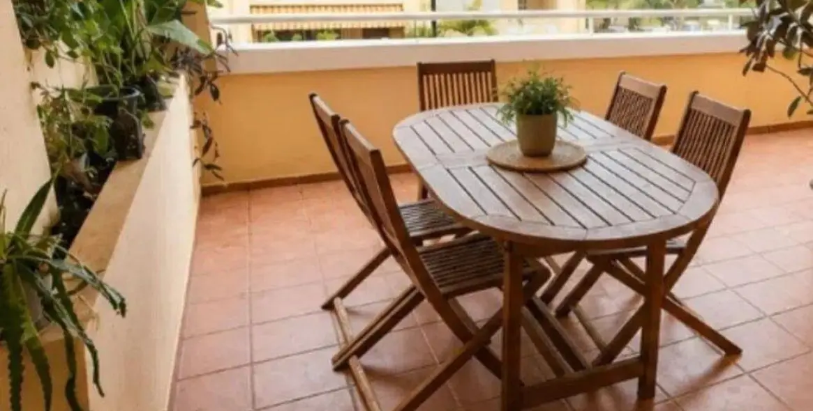 Venta de apartamento en planta media en San Pedro de Alcántara 3