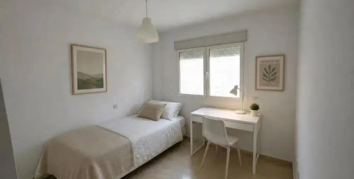 Venta de apartamento en planta media en San Pedro de Alcántara 12