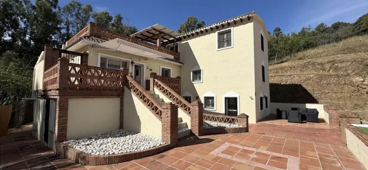 Venta de finca - cortijo en La Cala de Mijas 1