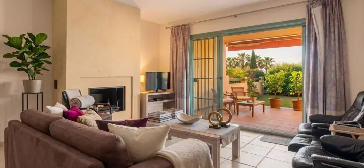 Venta de apartamento en planta baja en Los Flamingos 4