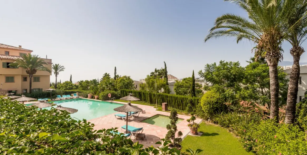 Venta de apartamento en planta baja en Los Flamingos 16