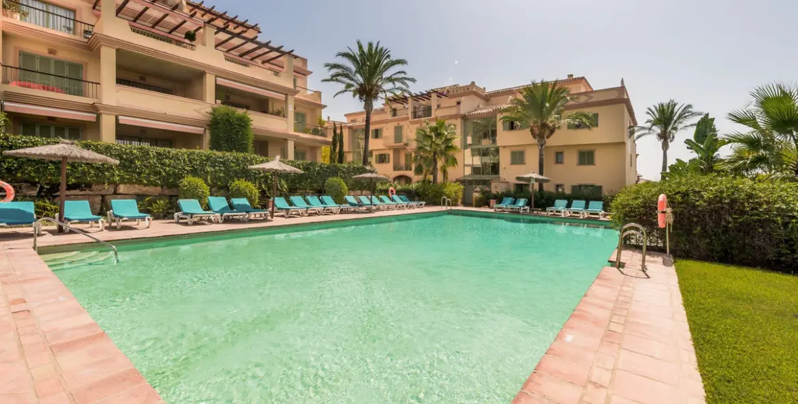 Venta de apartamento en planta baja en Los Flamingos 17