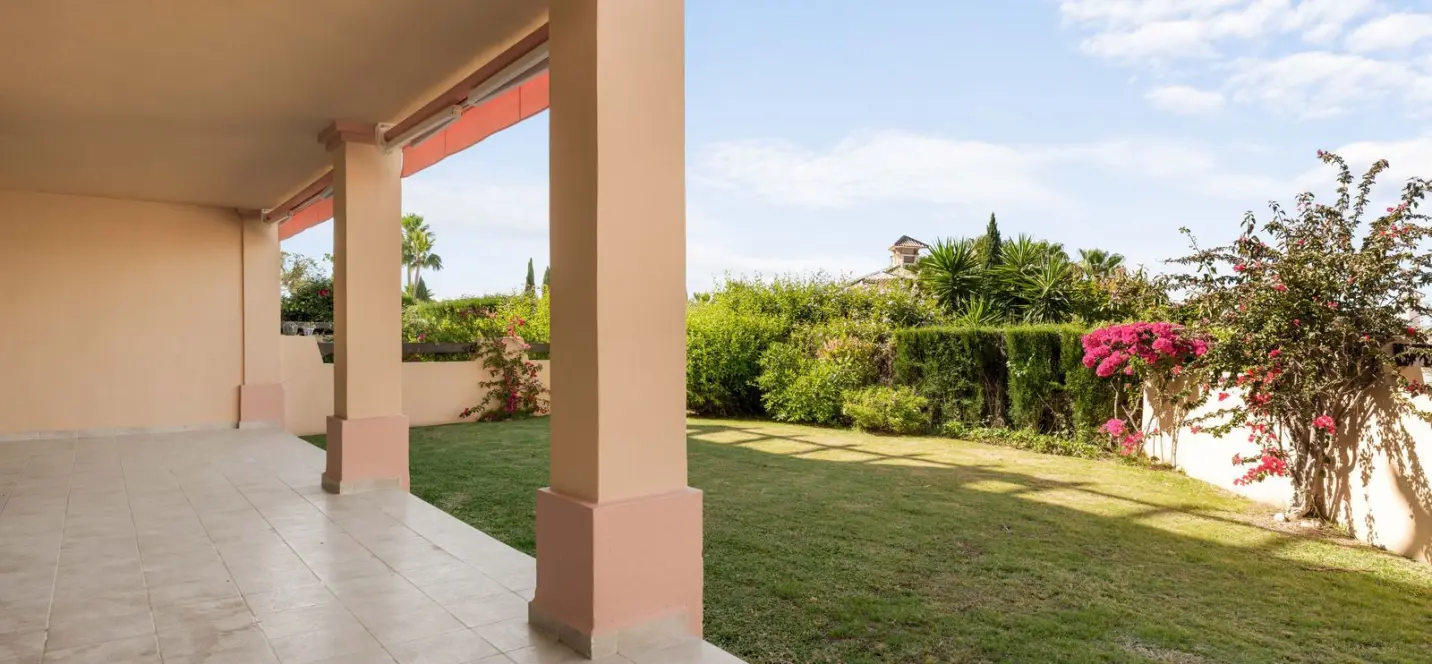 Venta de apartamento en planta baja en Los Flamingos 2
