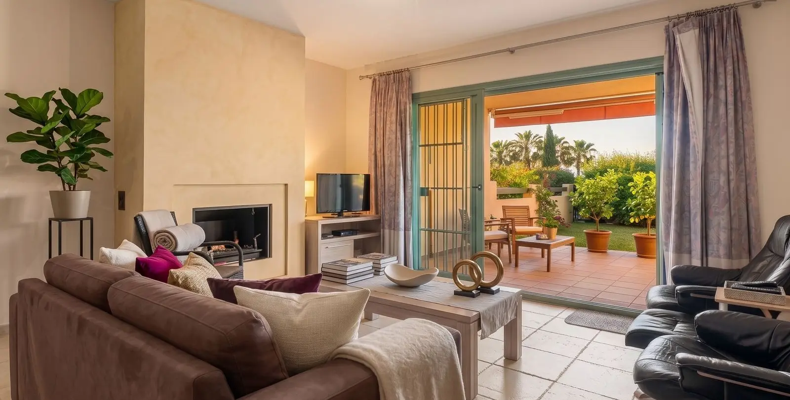Sale of ground floor apartment in Los Flamingos 5