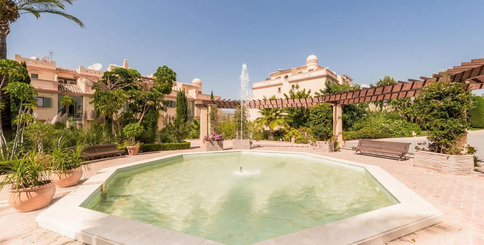 Sale of ground floor apartment in Los Flamingos 18