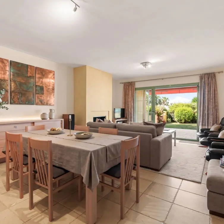 Sale of ground floor apartment in Los Flamingos