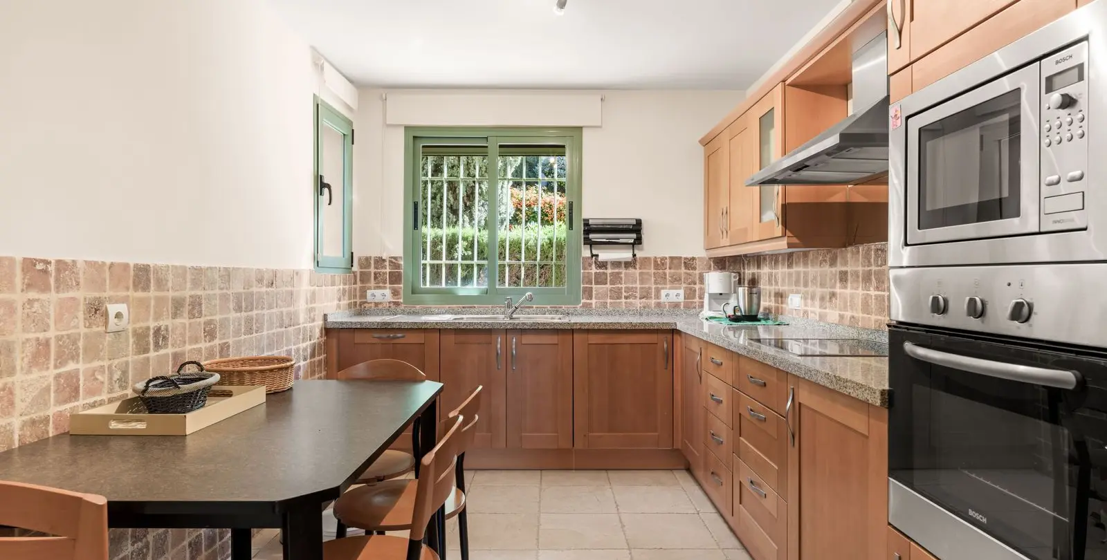 Sale of ground floor apartment in Los Flamingos 6