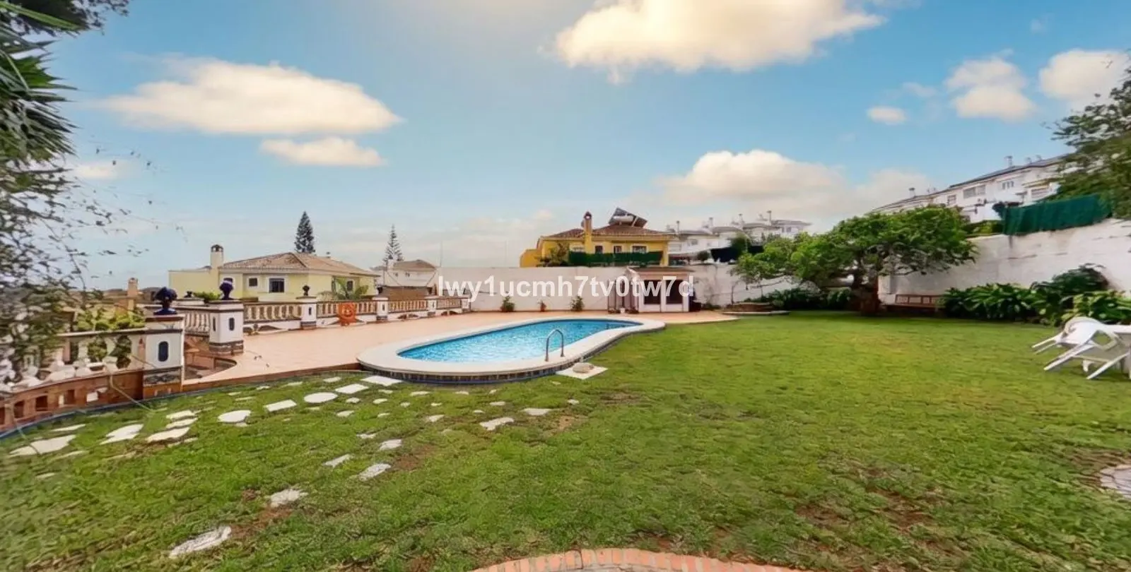 Sale of detached villa in Churriana 1