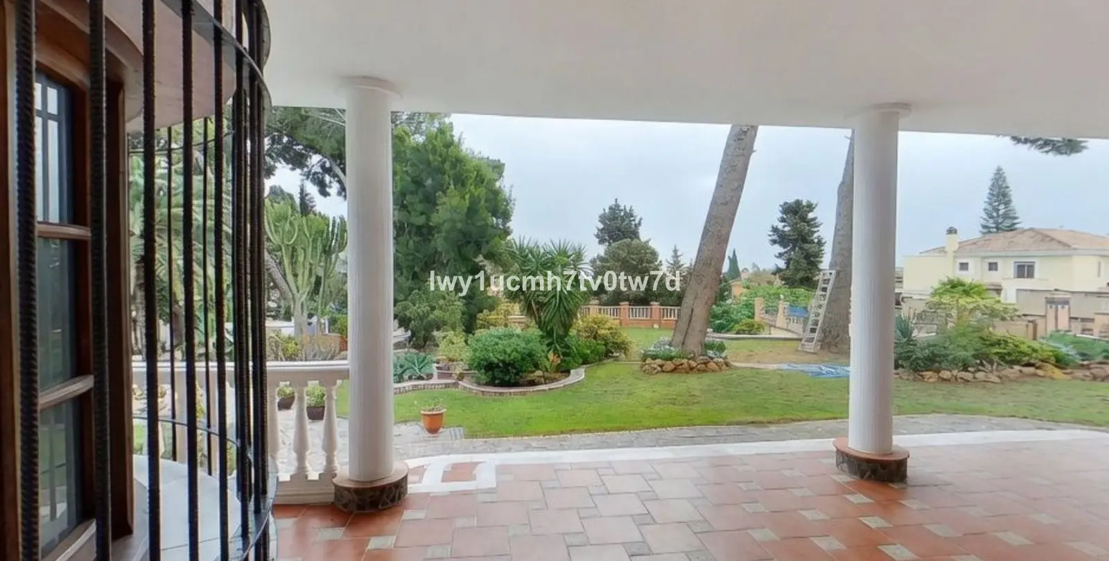 Sale of detached villa in Churriana 3