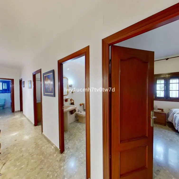 Venta de villa independiente en Churriana