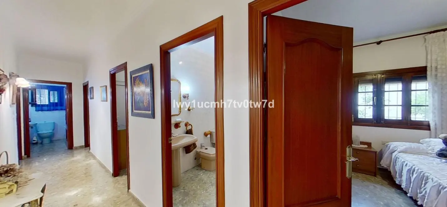 Venta de villa independiente en Churriana 4