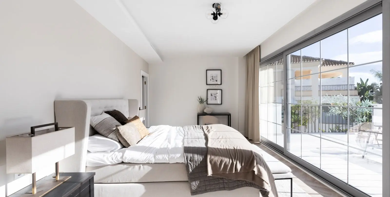 Venta de villa independiente en Los Arqueros 11
