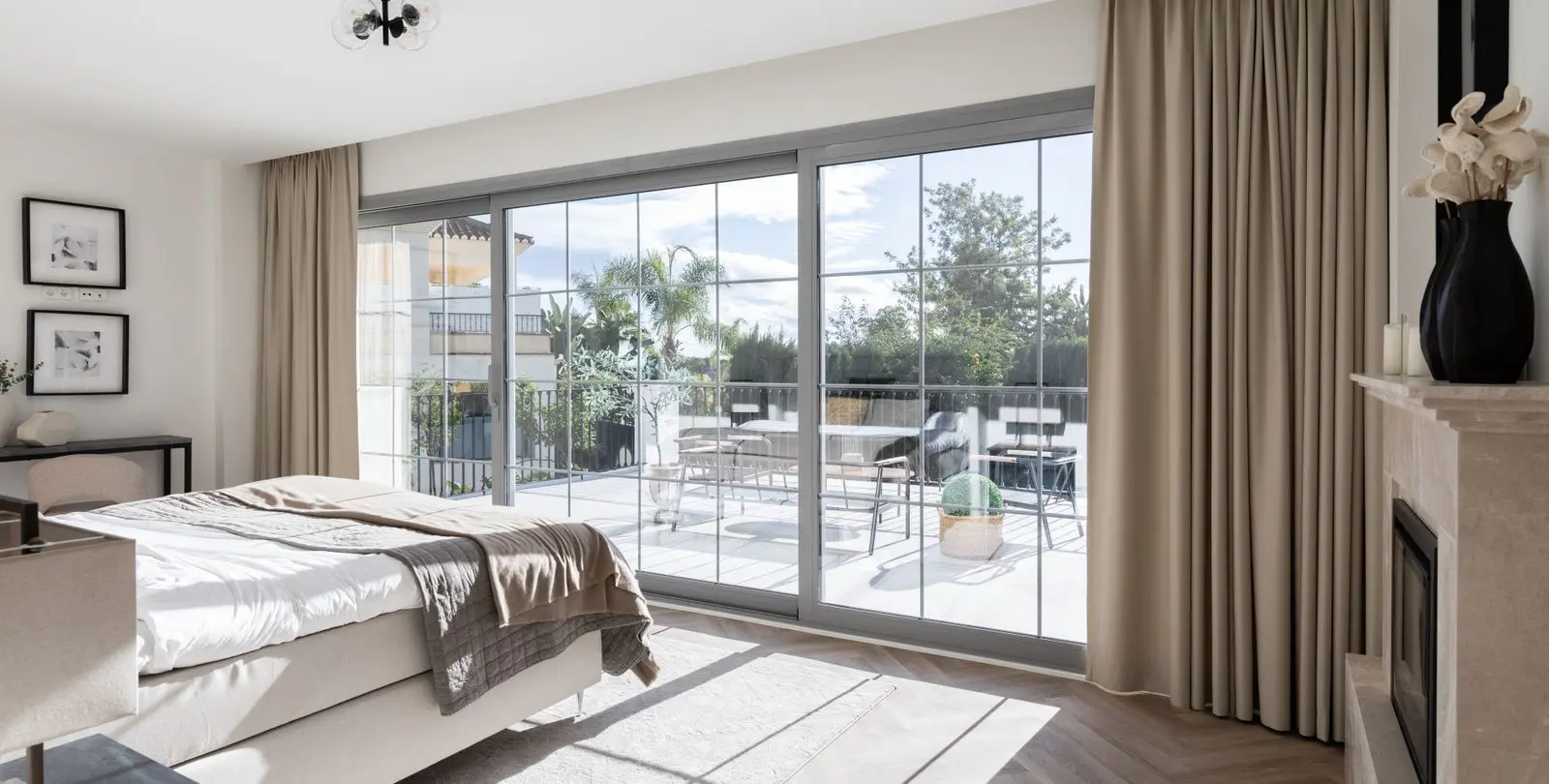 Venta de villa independiente en Los Arqueros 12