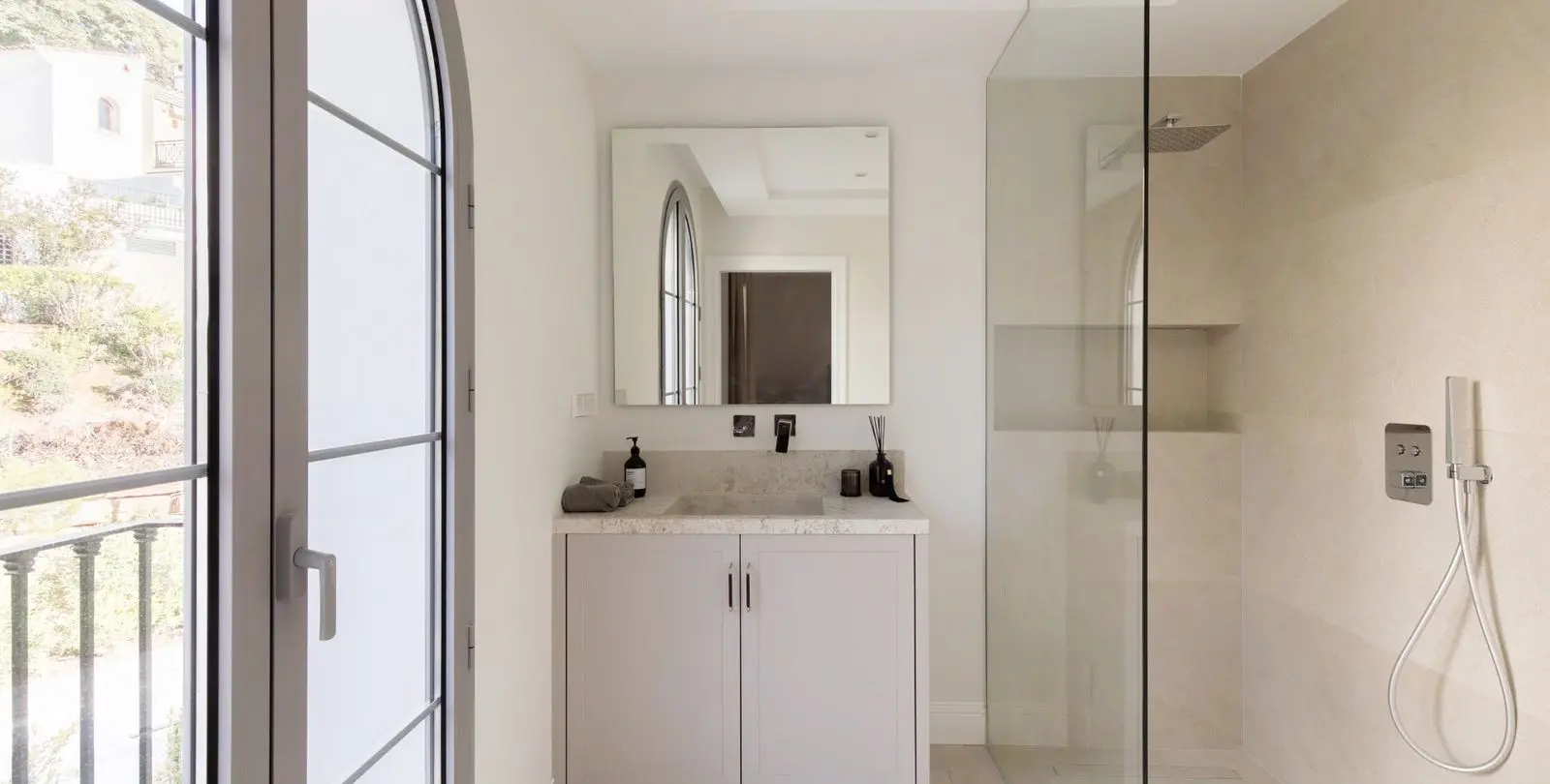 Venta de villa independiente en Los Arqueros 25