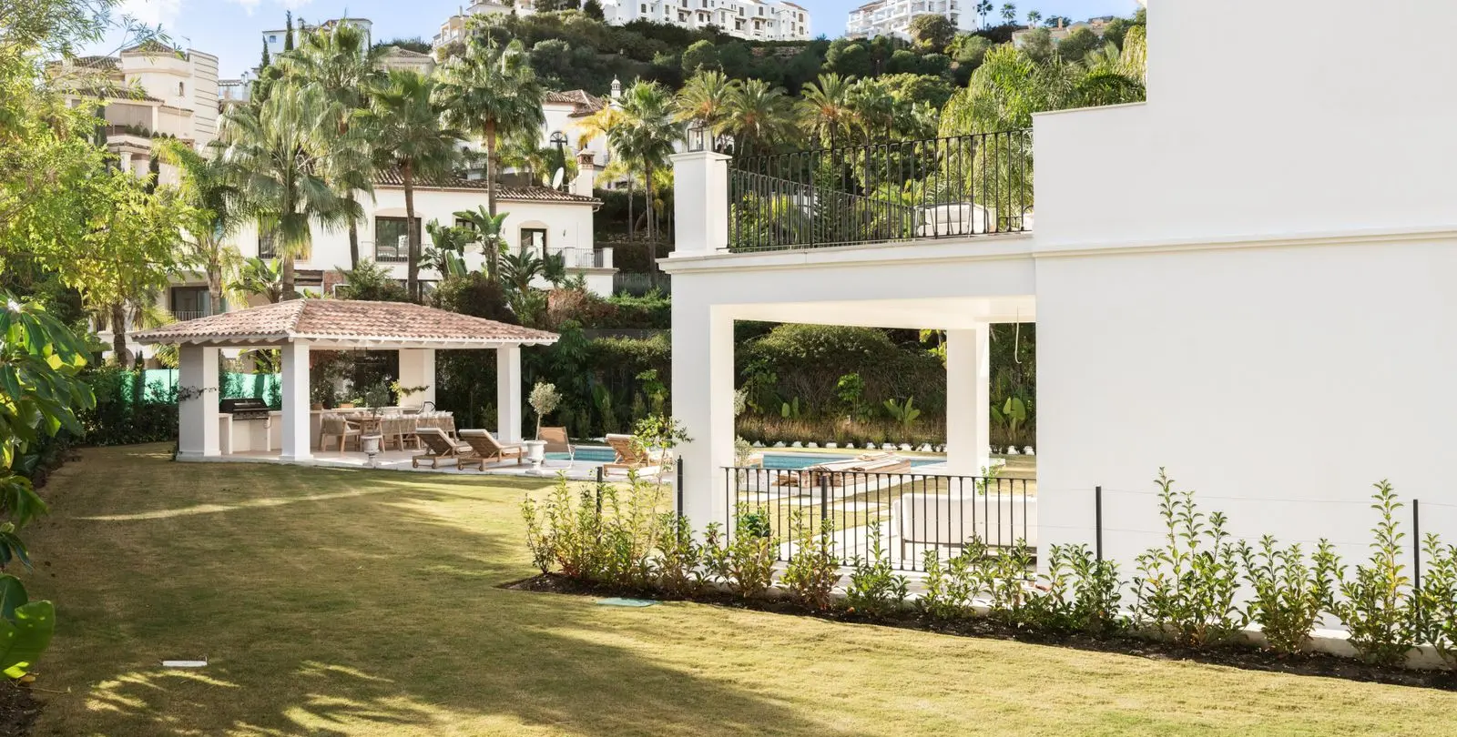 Venta de villa independiente en Los Arqueros 35