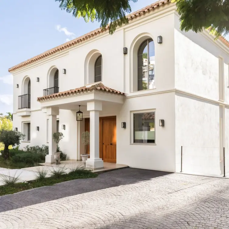 Sale of detached villa in Los Arqueros