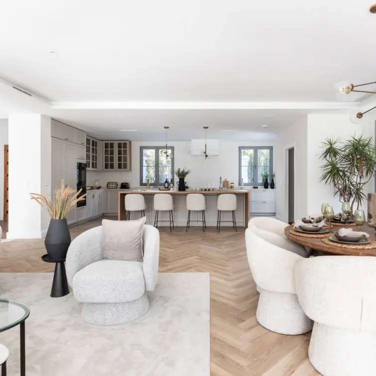Sale of detached villa in Los Arqueros