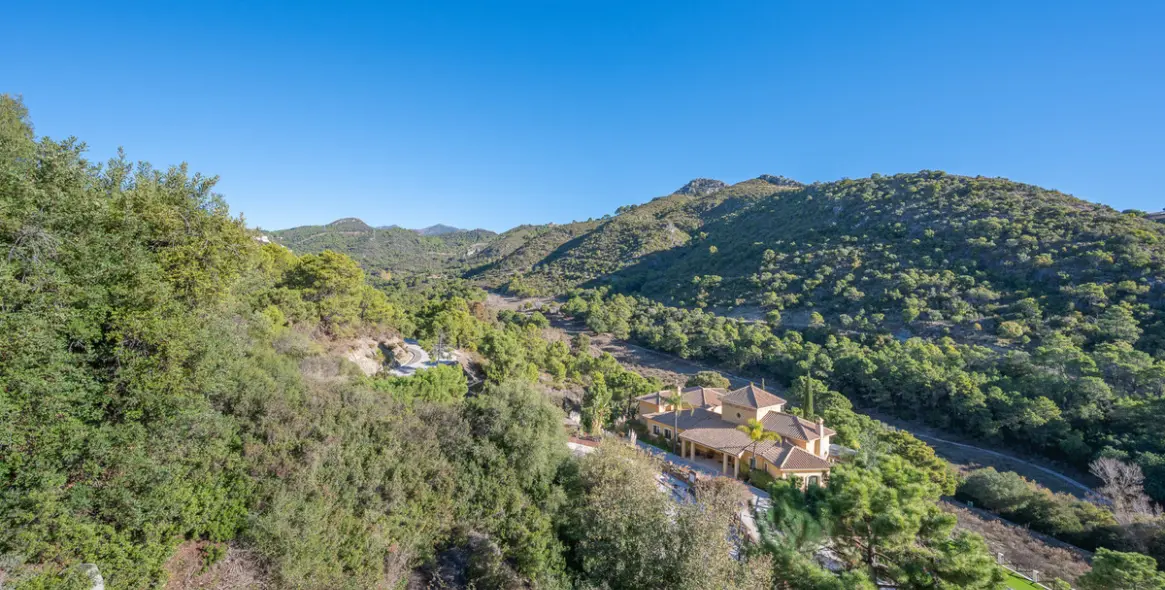 Venta de villa independiente en Benahavís 60